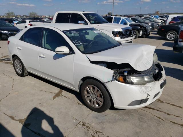 KNAFU4A23D5730500 - 2013 KIA FORTE EX WHITE photo 4