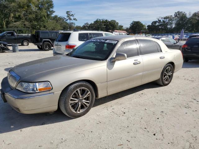1LNHM81WX4Y632578 - 2004 LINCOLN TOWN CAR EXECUTIVE BEIGE photo 1