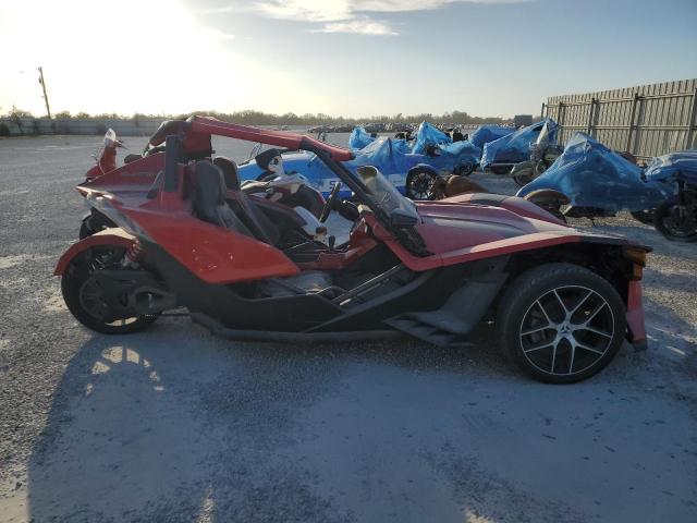 57XAAPFA5G7112862 - 2016 POLARIS SLINGSHOT SL RED photo 2