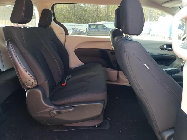 2C4RC1AG6JR122160 - 2018 CHRYSLER PACIFICA L SILVER photo 11