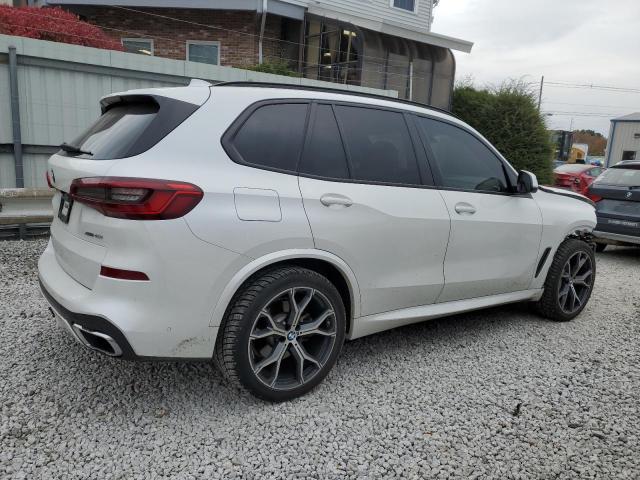 5UXCR6C55KLL11307 - 2019 BMW X5 XDRIVE40I WHITE photo 3