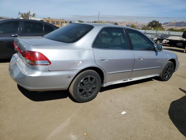 JHMCG66862C021654 - 2002 HONDA ACCORD EX SILVER photo 3