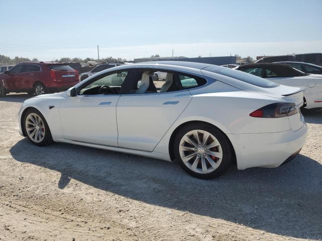 5YJSA1E43KF337399 - 2019 TESLA MODEL S WHITE photo 2