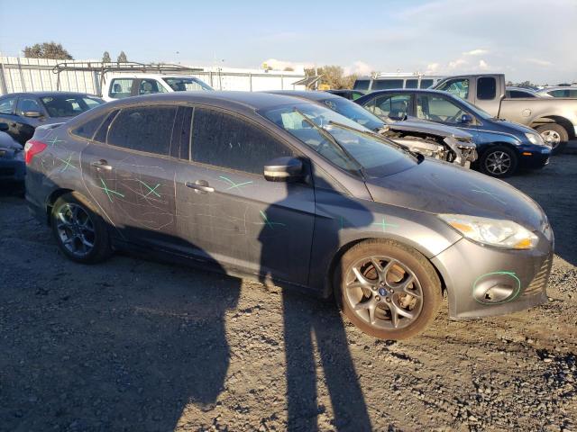 1FADP3F23EL462006 - 2014 FORD FOCUS SE GRAY photo 4