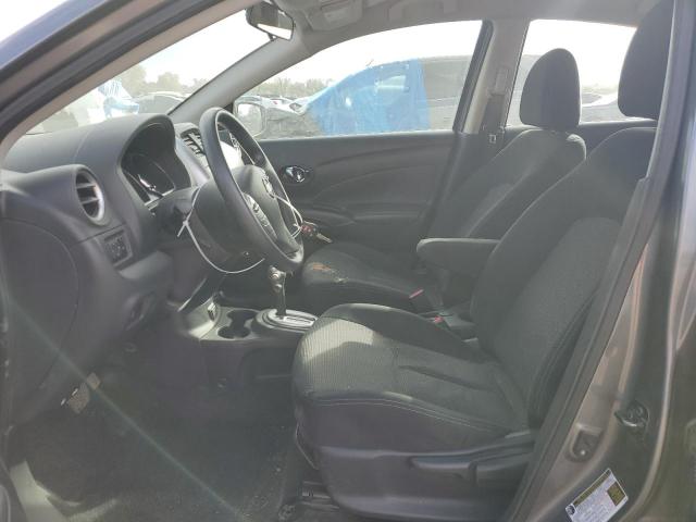 3N1CN7AP0KL840369 - 2019 NISSAN VERSA S GRAY photo 7