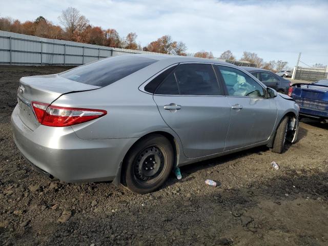 4T1BF1FK1HU354471 - 2017 TOYOTA CAMRY LE SILVER photo 3