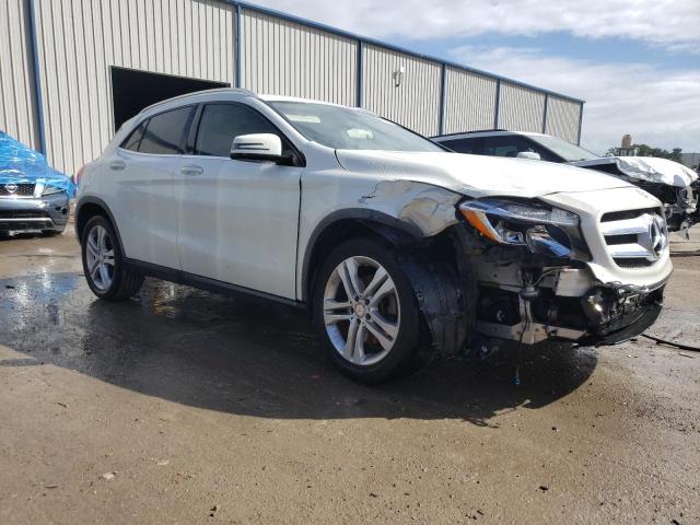 WDCTG4EB4FJ129270 - 2015 MERCEDES-BENZ GLA 250 WHITE photo 4