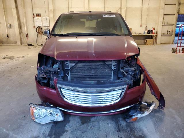 2A4RR6DG5BR714491 - 2011 CHRYSLER TOWN & COU LIMITED MAROON photo 5