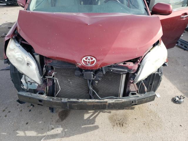 5TDYK3DC4CS207768 - 2012 TOYOTA SIENNA XLE RED photo 12