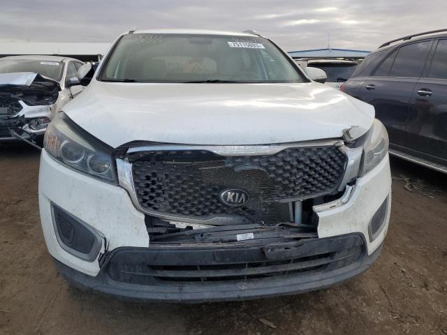 5XYPGDA35HG256537 - 2017 KIA SORENTO LX WHITE photo 5