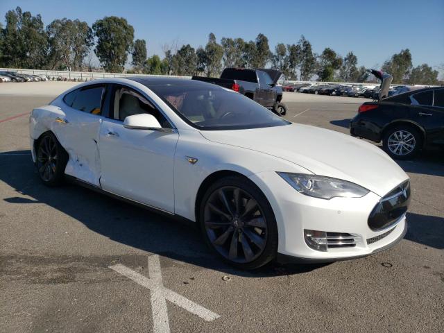 5YJSA1DP0DFP20926 - 2013 TESLA MODEL S თეთრი ფოტო 4