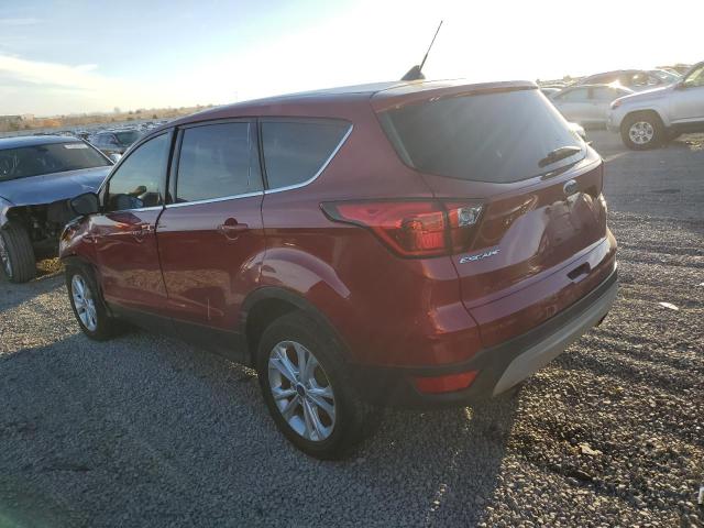 1FMCU0GD9KUA29787 - 2019 FORD ESCAPE SE RED photo 2