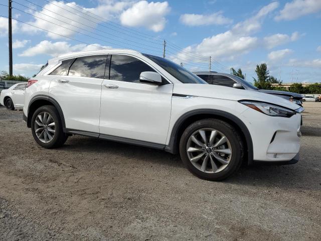 3PCAJ5BA4MF125398 - 2021 INFINITI QX50 LUXE WHITE photo 4