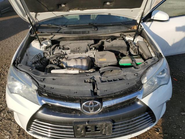 4T4BF1FK4FR453403 - 2015 TOYOTA CAMRY LE WHITE photo 11