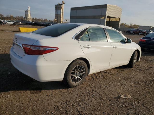 4T4BF1FK4FR453403 - 2015 TOYOTA CAMRY LE WHITE photo 3