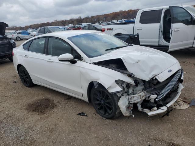 3FA6P0H78HR259974 - 2017 FORD FUSION SE WHITE photo 4