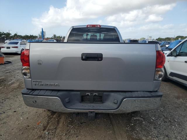 5TFSV54178X005175 - 2008 TOYOTA TUNDRA DOUBLE CAB SILVER photo 6