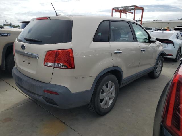 5XYKT3A11BG080043 - 2011 KIA SORENTO BASE CREAM photo 3