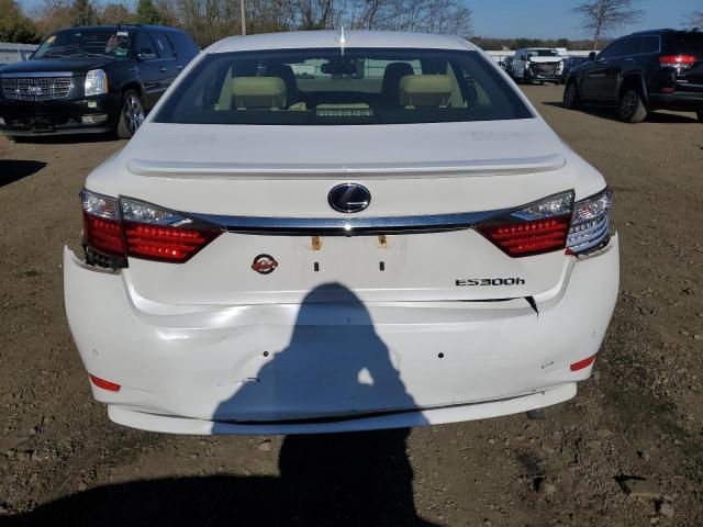 JTHBW1GG2F2094748 - 2015 LEXUS ES 300H WHITE photo 6