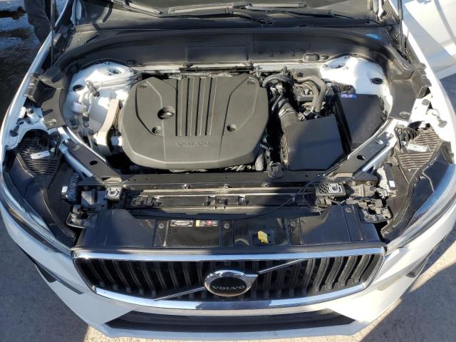 YV4L12DK9N1954732 - 2022 VOLVO XC60 B5 MOMENTUM WHITE photo 12