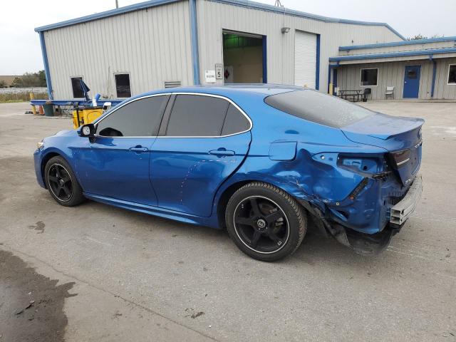 4T1B11HK0JU036651 - 2018 TOYOTA CAMRY L BLUE photo 2