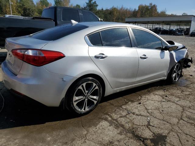 KNAFX4A81G5486989 - 2016 KIA FORTE EX SILVER photo 3