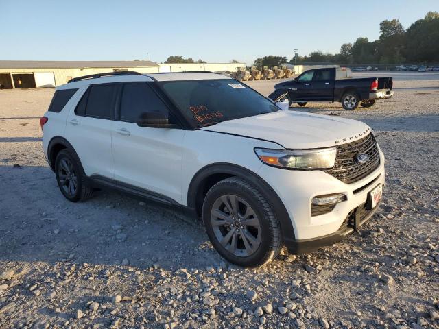 1FMSK7DH2MGC16405 - 2021 FORD EXPLORER XLT WHITE photo 4