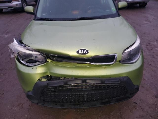 KNDJP3A5XF7817715 - 2015 KIA SOUL + GREEN photo 12