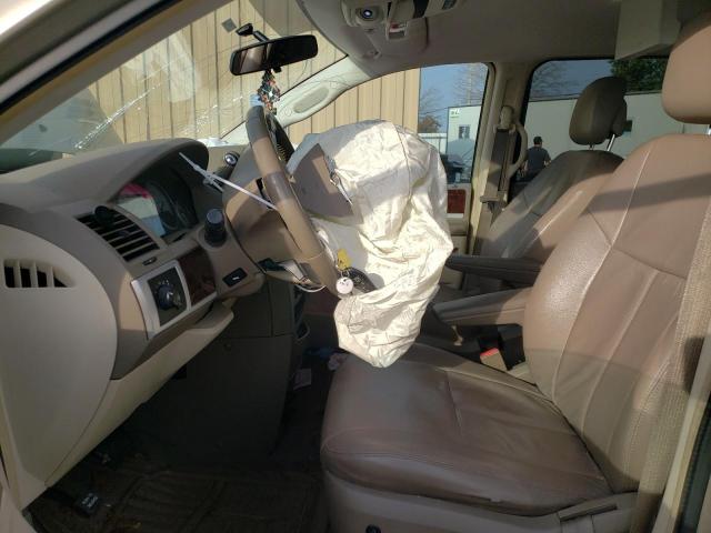 2A4RR5D18AR386813 - 2010 CHRYSLER TOWN & COU TOURING 米色 照片 7