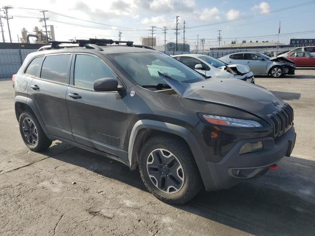 1C4PJMBS1GW189184 - 2016 JEEP CHEROKEE TRAILHAWK BLACK photo 4