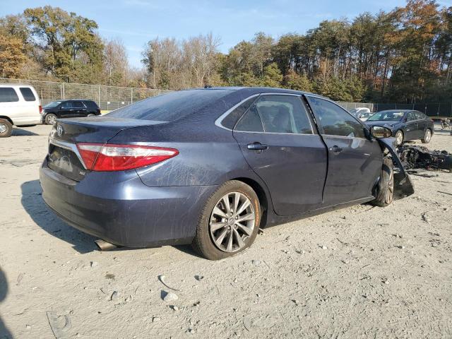 4T1BF1FK1HU628574 - 2017 TOYOTA CAMRY LE BLUE photo 3