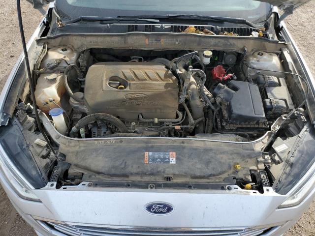 3FA6P0HD3HR393619 - 2017 FORD FUSION SE SILVER photo 11