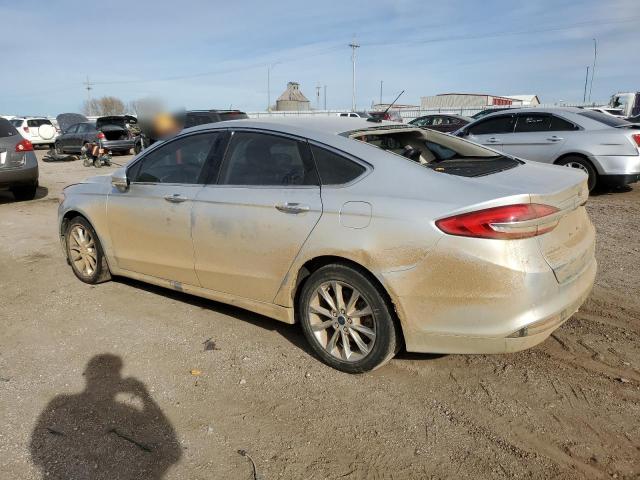 3FA6P0HD3HR393619 - 2017 FORD FUSION SE SILVER photo 2