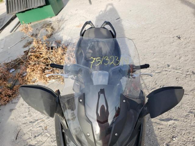 WB1013405EZT97021 - 2014 BMW C650 GT CHARCOAL photo 5