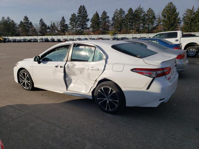 4T1B11HK5JU084677 - 2018 TOYOTA CAMRY L WHITE photo 2