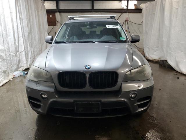 5UXZV8C59BL418877 - 2011 BMW X5 XDRIVE50I SILVER photo 5