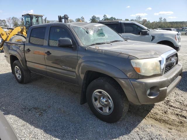 5TFJU4GN3BX004913 - 2011 TOYOTA TACOMA DOUBLE CAB PRERUNNER GRAY photo 4