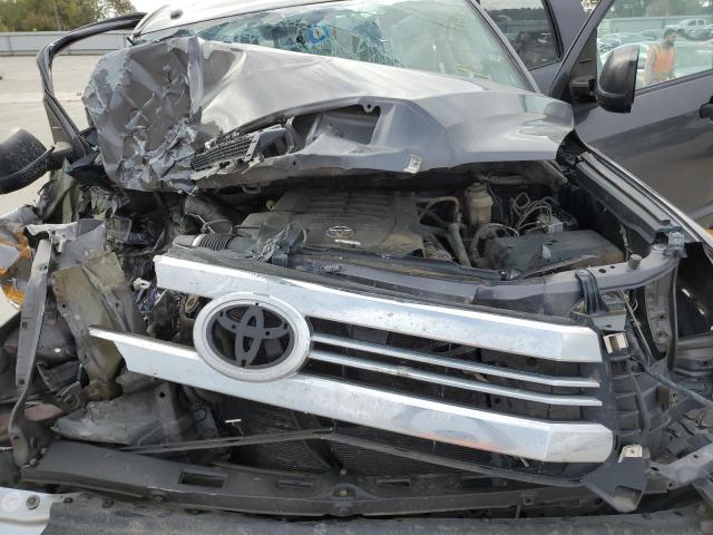 5TFUW5F13HX648643 - 2017 TOYOTA TUNDRA DOUBLE CAB SR/SR5 GRAY photo 11