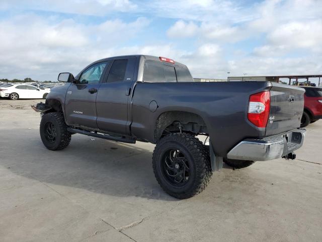 5TFUW5F13HX648643 - 2017 TOYOTA TUNDRA DOUBLE CAB SR/SR5 GRAY photo 2