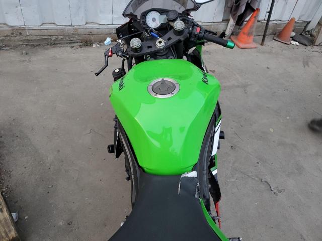 JKAZX4R17AA021911 - 2010 KAWASAKI ZX600 R GREEN photo 5