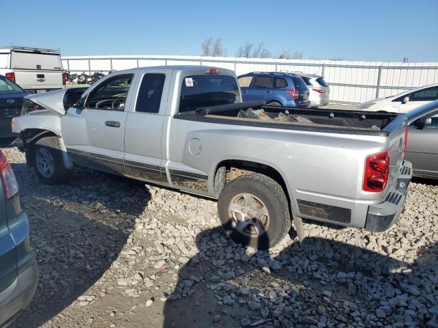 1D7HW42N16S589760 - 2006 DODGE DAKOTA SLT SILVER photo 2