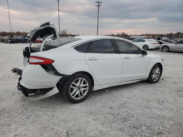 1FA6P0HD0G5126083 - 2016 FORD FUSION SE WHITE photo 3