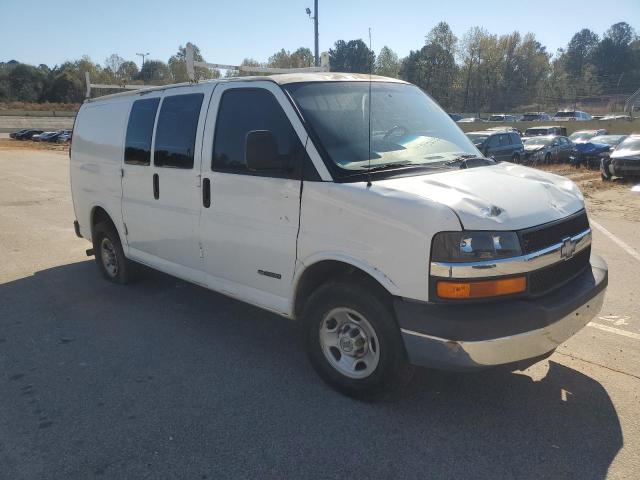 1GCGG25V151126248 - 2005 CHEVROLET EXPRESS G2 WHITE photo 4