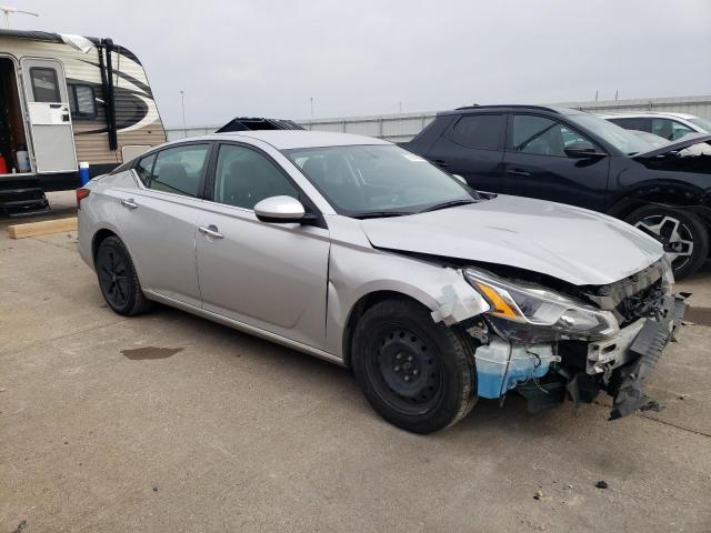 1N4BL4BV5KC235999 - 2019 NISSAN ALTIMA S SILVER photo 4