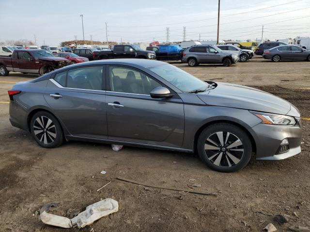 1N4BL4DV2NN329506 - 2022 NISSAN ALTIMA SV GRAY photo 4