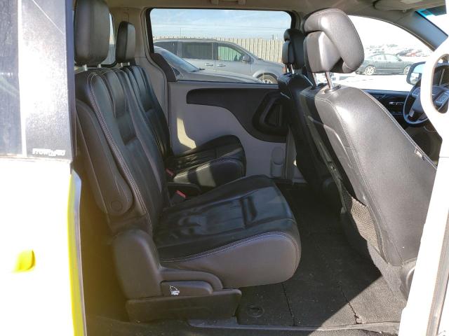 2C4RC1BG3CR276004 - 2012 CHRYSLER TOWN & COU TOURING YELLOW photo 11