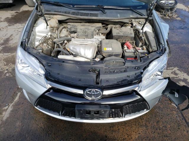 4T1BF1FK5HU737622 - 2017 TOYOTA CAMRY LE SILVER photo 11