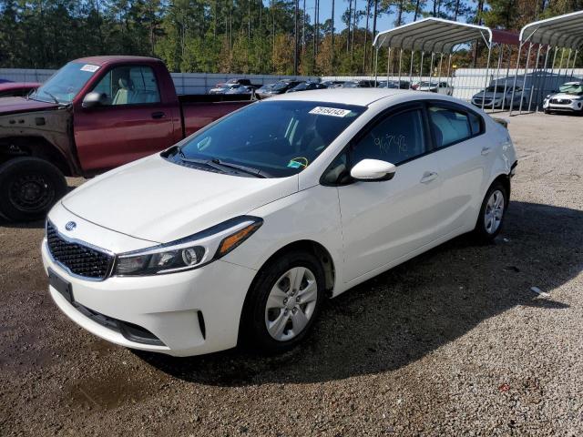 3KPFK4A72JE247617 - 2018 KIA FORTE LX WHITE photo 1