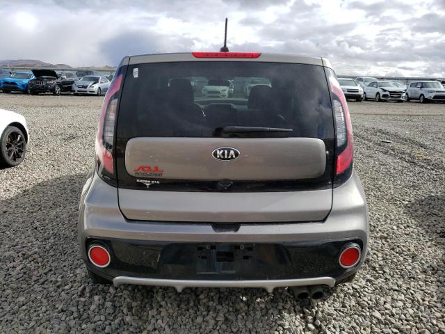 KNDJX3AA1J7611186 - 2018 KIA SOUL ! CHARCOAL photo 6