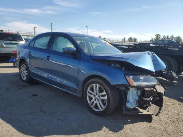 3VW167AJ9JM217318 - 2018 VOLKSWAGEN JETTA S BLUE photo 4